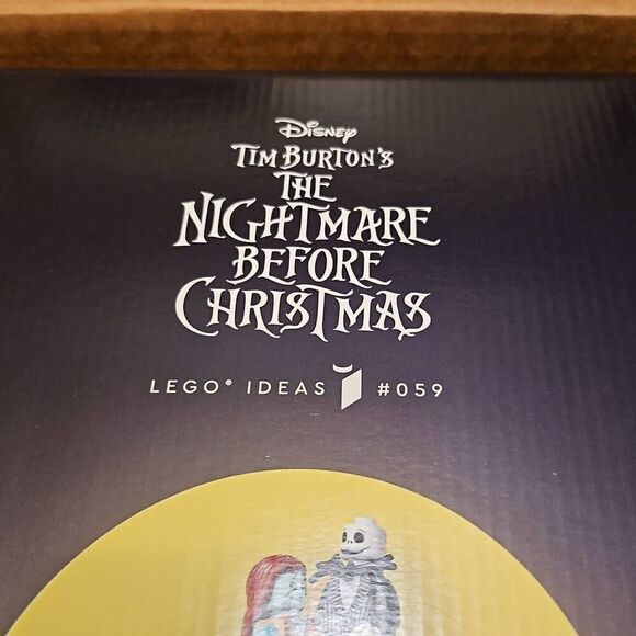 Nightmare Before Christmas Lego Set Disney Tim Burton LEGO 21351 - Picture 4 of 8